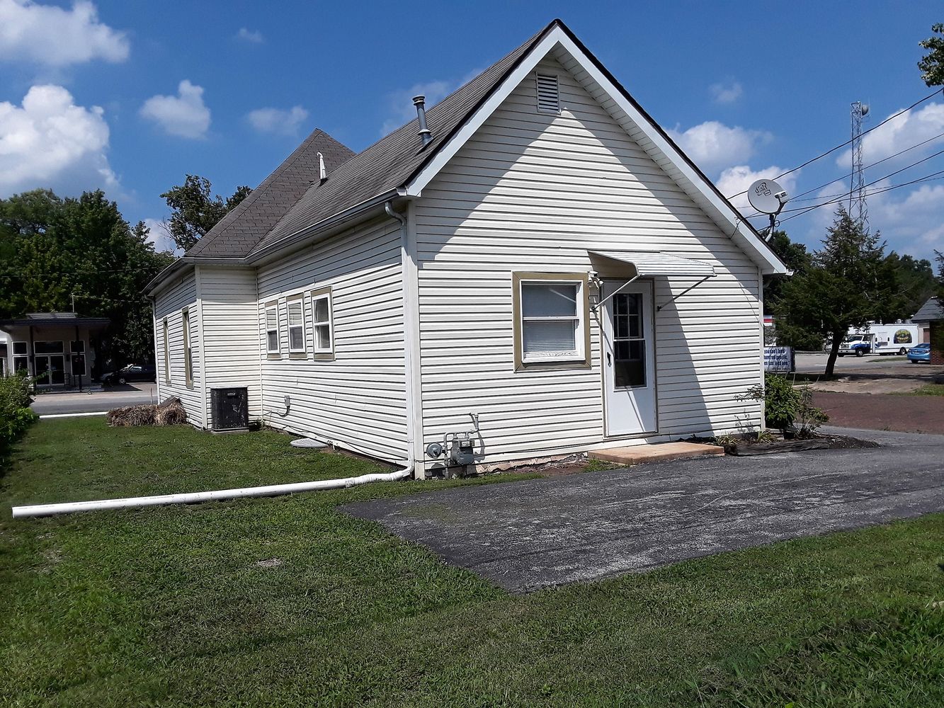 703 Walnut St, Murphysboro, IL 62966